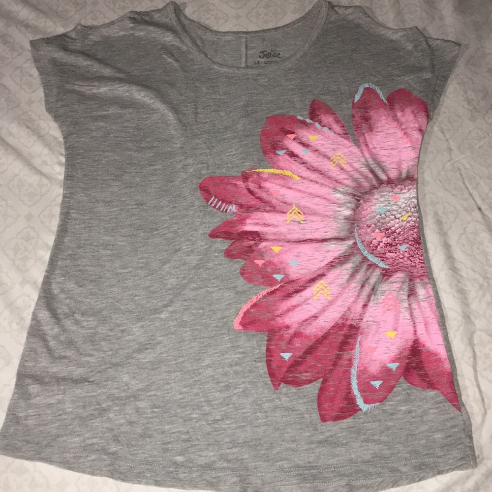 Light Grey Cotton Tee with Flower Art